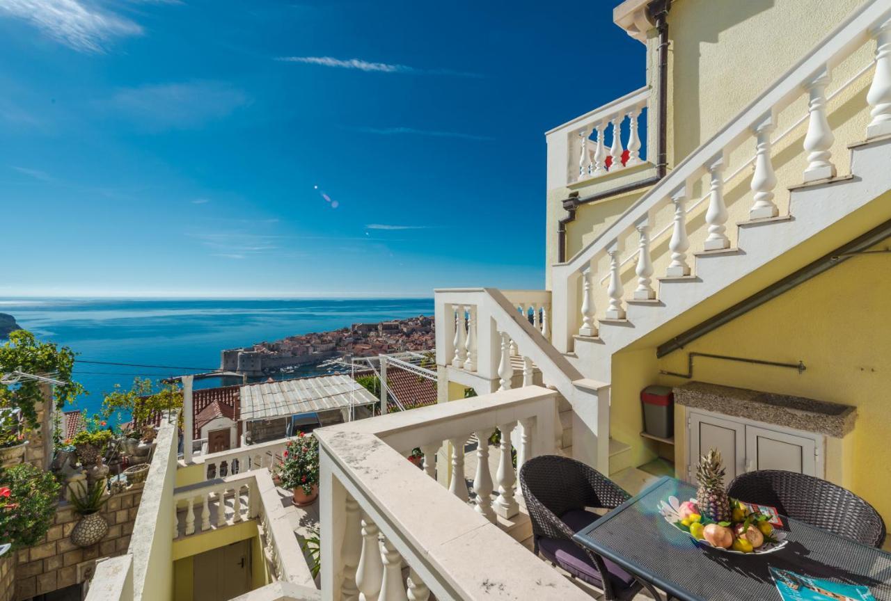 Amazing View And Dragan